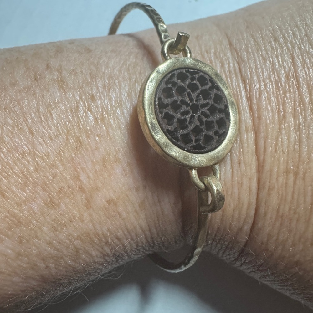 Elegant brown and gold Bracelet
